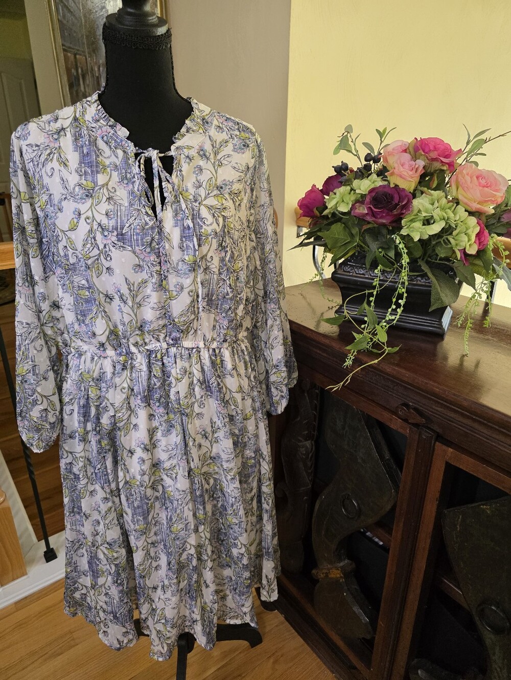 TORRID Women's White Floral Midi Dress with Blue and Green Print Size 1